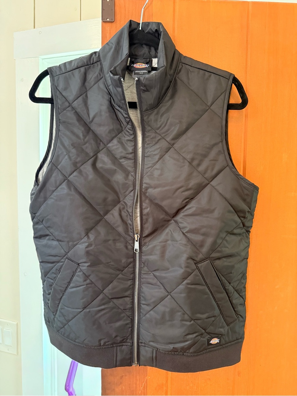 Dickies Quilted Black Zip-Front Vest